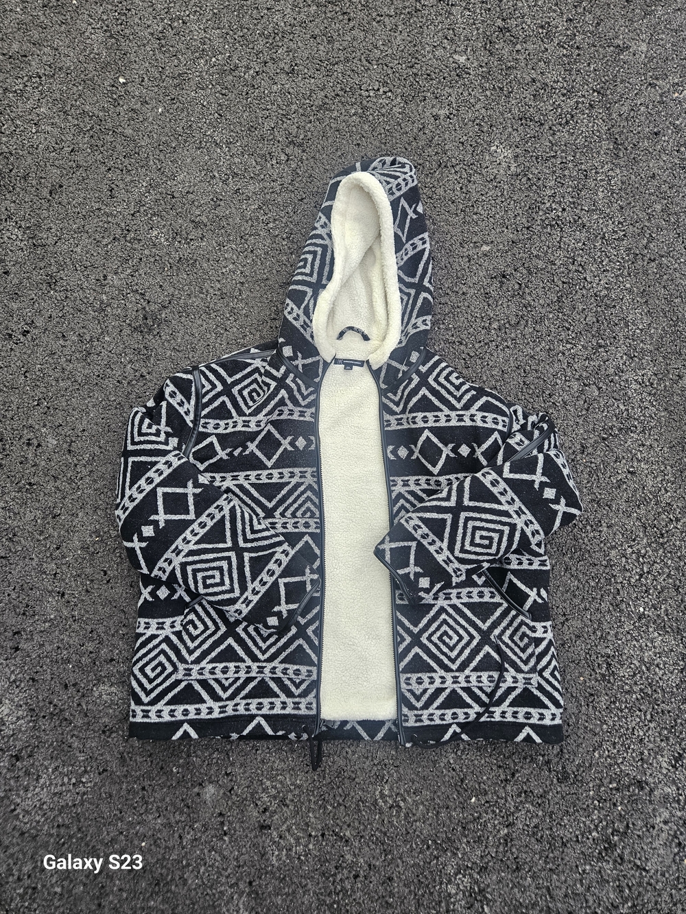 INC International Concepts Black & White Geometric Hooded Sherpa Jacket